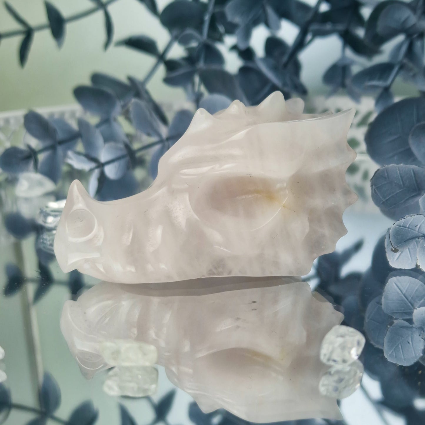 Heller Rosenquarz - Drache