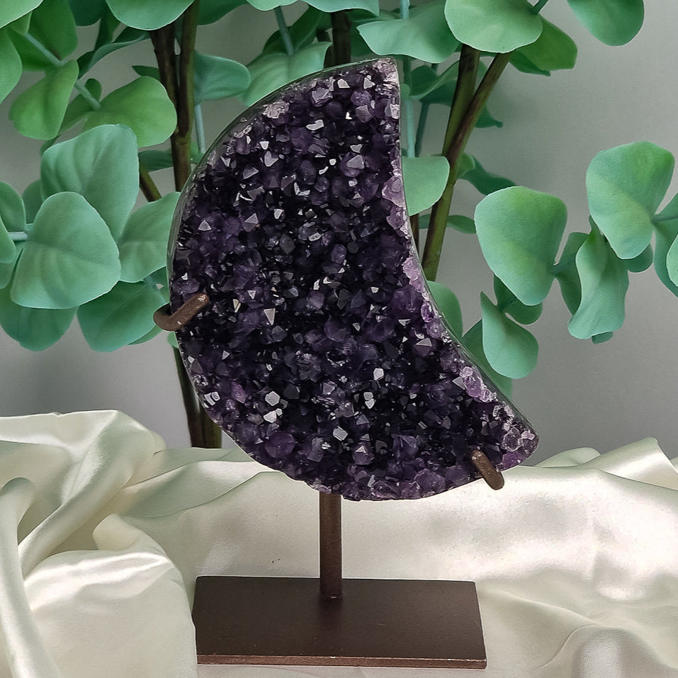 Amethyst Mond