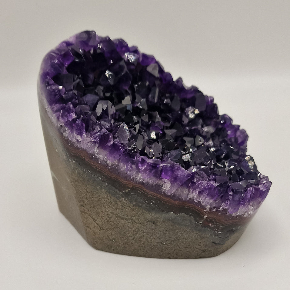 Amethyst Cut Base